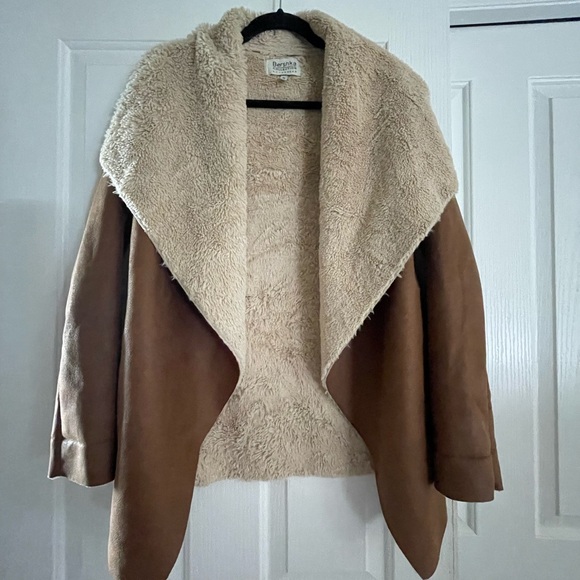 Jacket size small - Picture 4 of 5